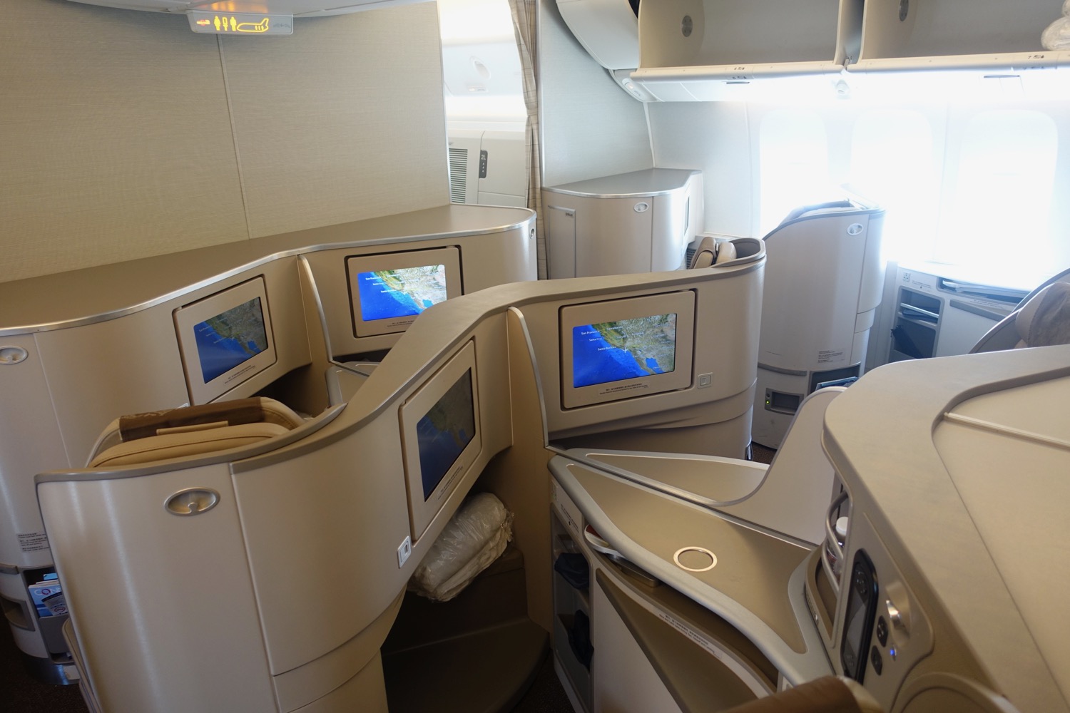 China eastern бизнес класс фото Review: China Eastern 777-300ER Business Class Los Angeles to Shanghai - Live an