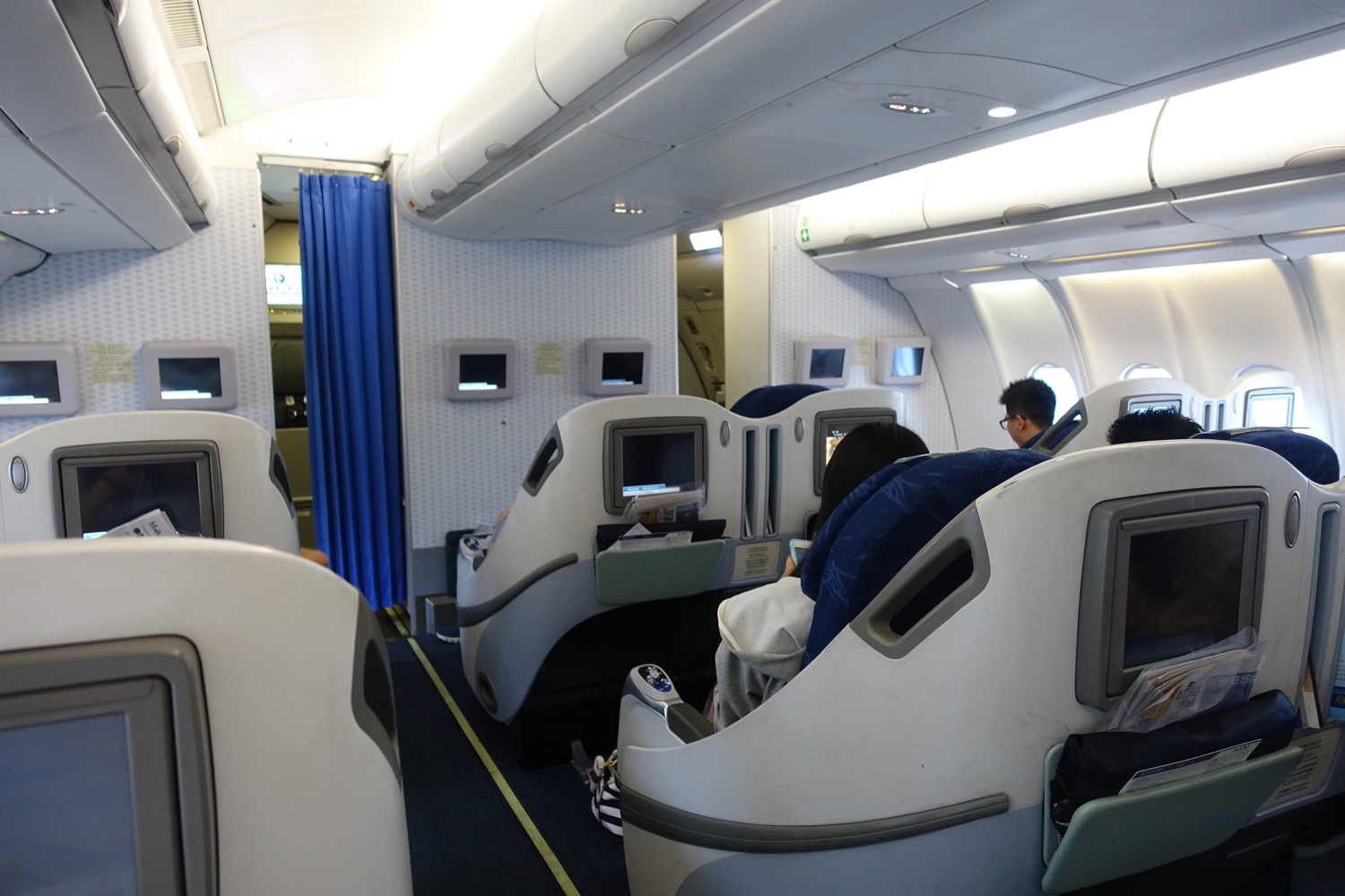China eastern a330 схема салона