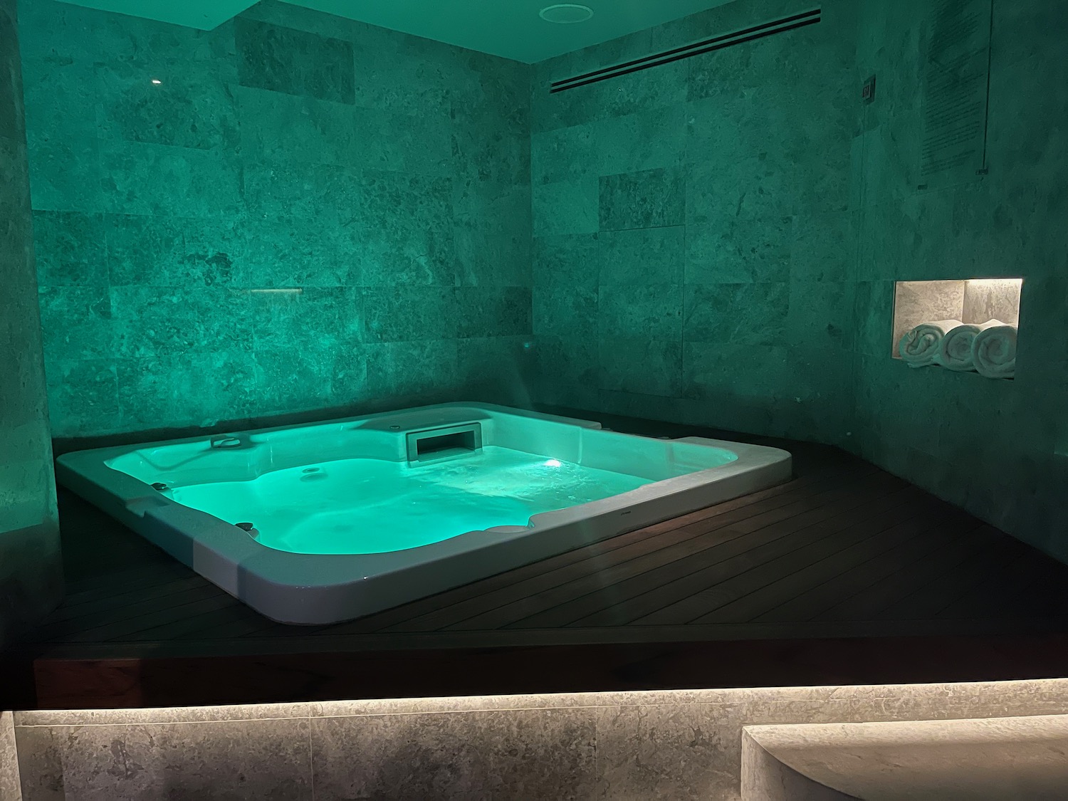 a hot tub in a room