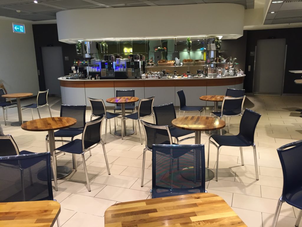 frequent traveller lufthansa lounge gast