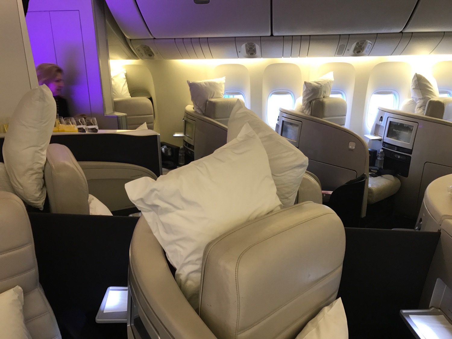 Review: Los Angeles to London in Air New Zealand 777-300 Business ...