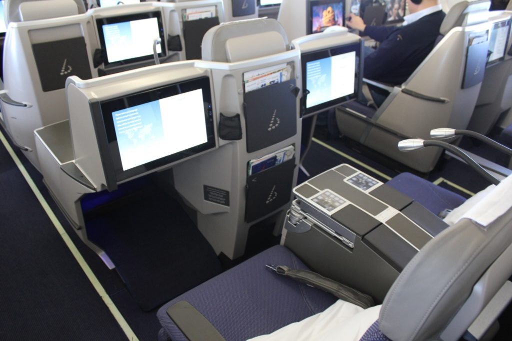 Review: Brussels Airlines A330 Business Class Brussels to New York ...