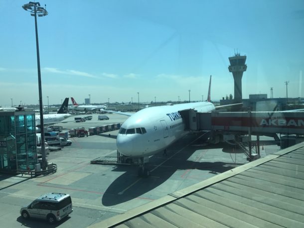 Review: Turkish Airlines 777-300 Economy Class from Istanbul to Los ...