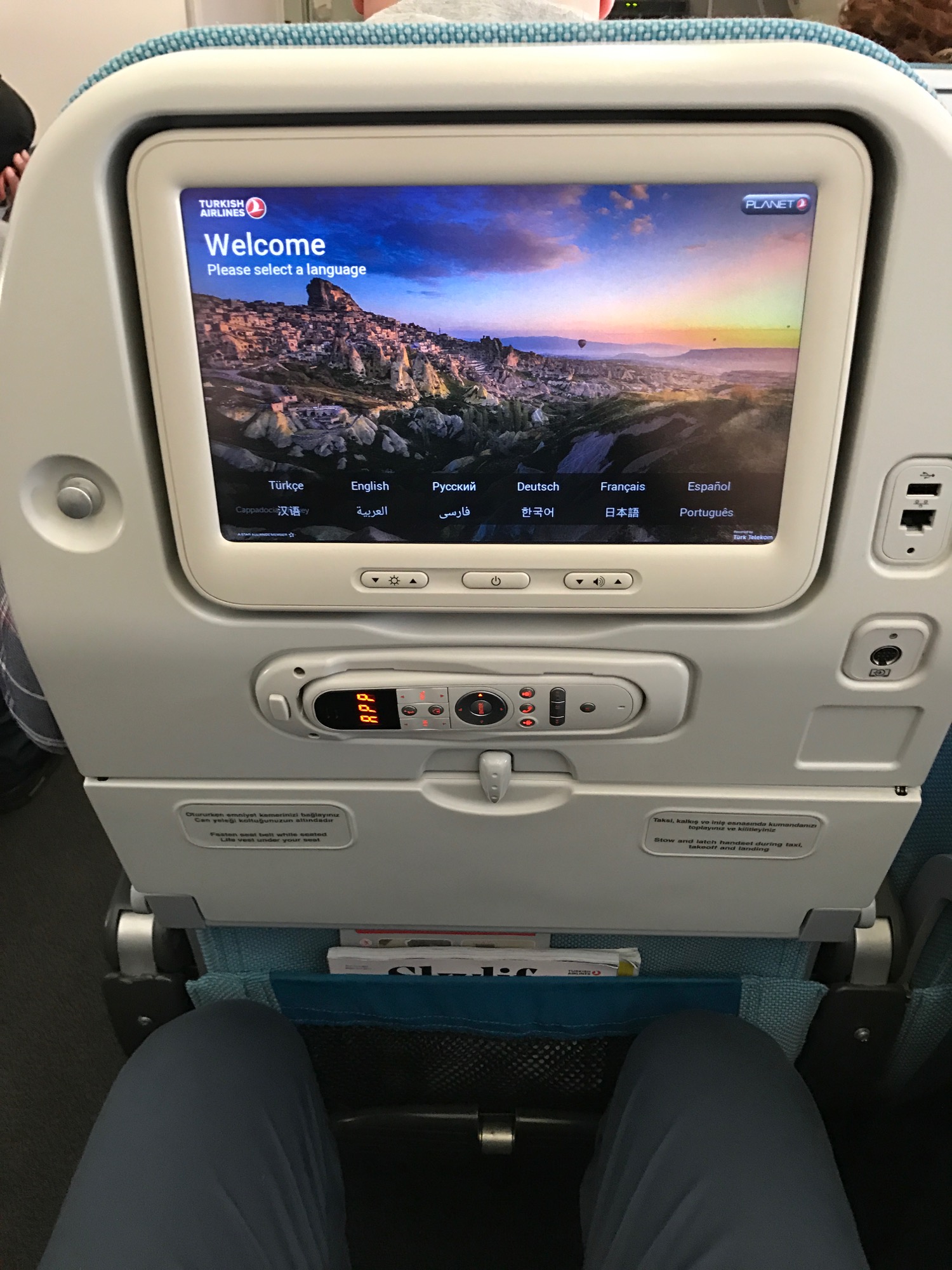 Turkish Airlines Economy Class Recenze 777-300 - 19