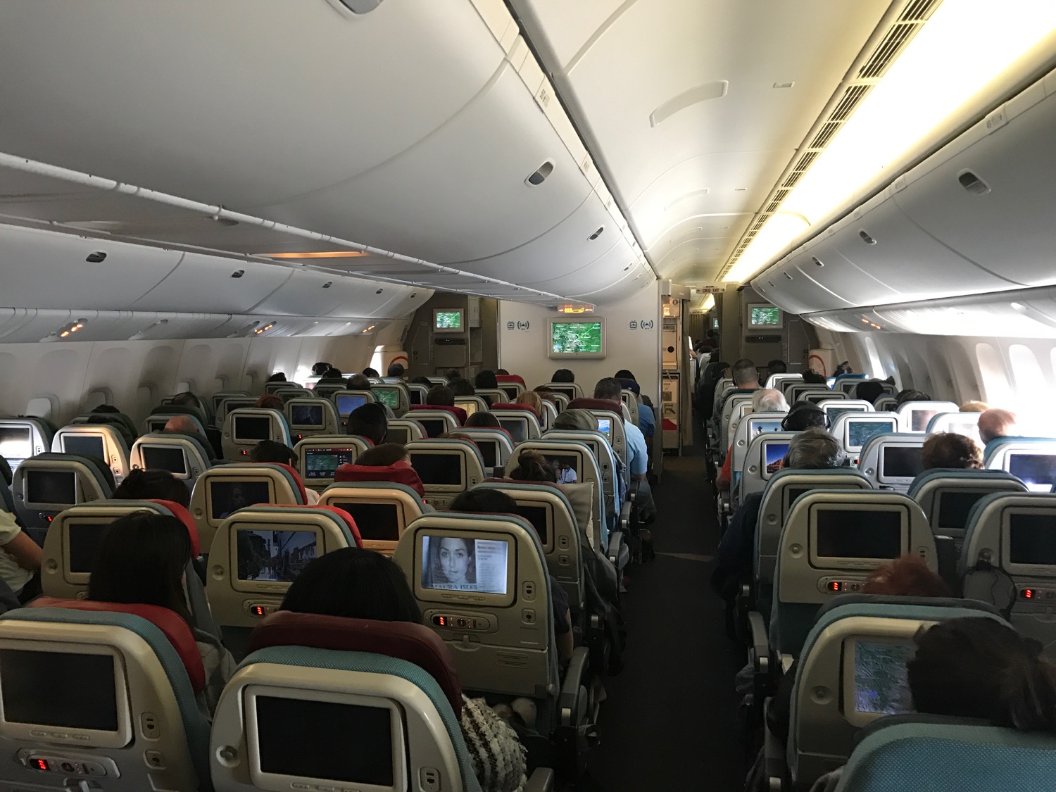 turkish airlines economy class 777-300 - 69