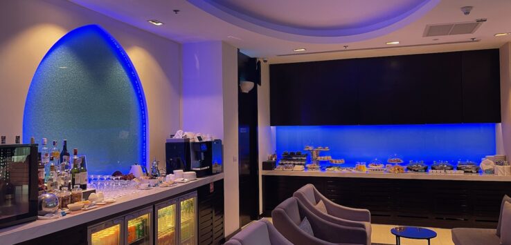 Oman Air Lounge Bangkok Review