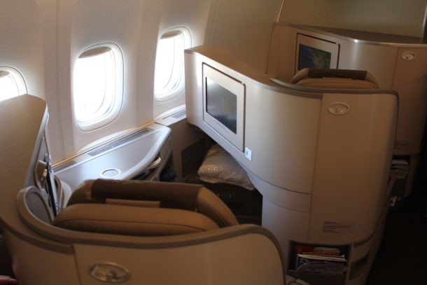 CHINA EASTERN BUSINESS CLASS REVIEW 777 visual data 4