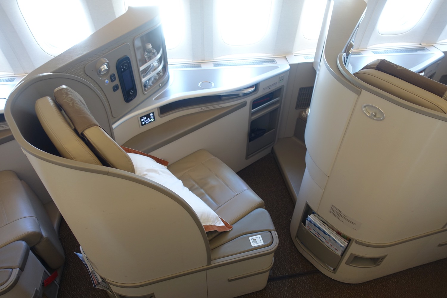 China eastern бизнес класс фото Review: China Eastern 777-300ER Business Class Los Angeles to Shanghai - Live an