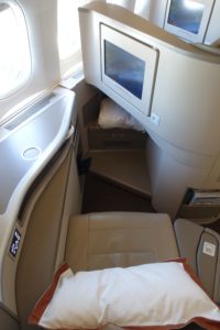 CHINA EASTERN BUSINESS CLASS REVIEW 777 visual data 7