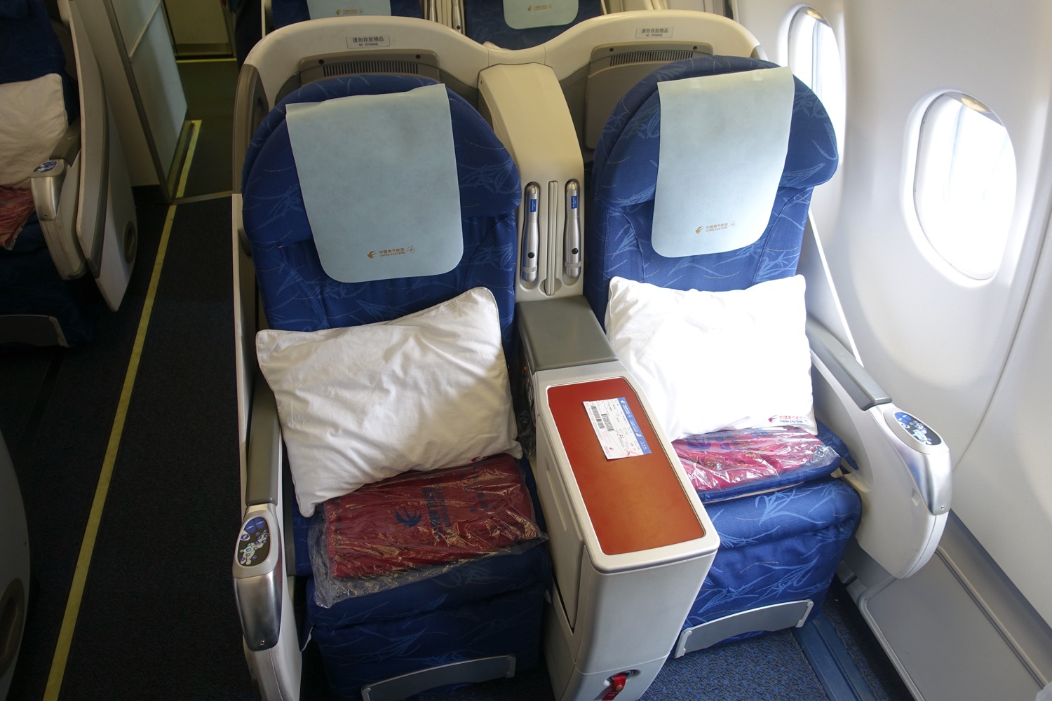 China eastern бизнес класс фото China Eastern A330 Business Class Review - 11 - Live and Let's Fly