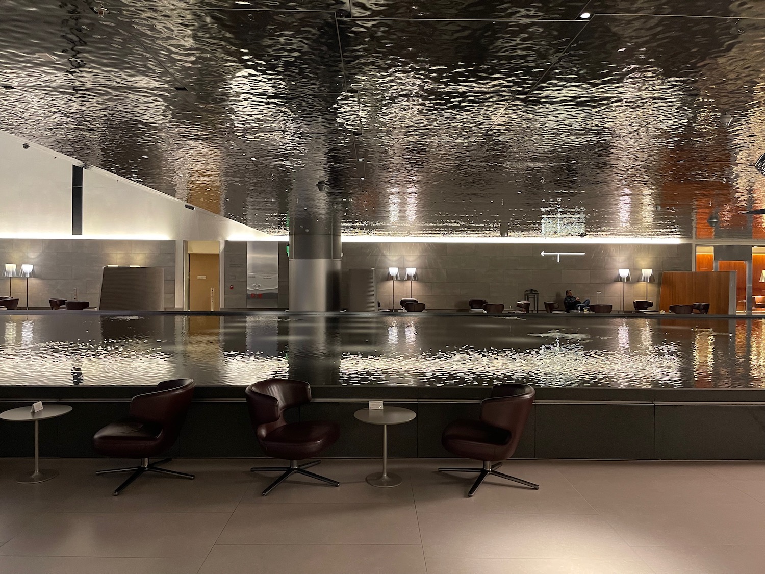 Review: Qatar Airways Al Mourjan Lounge Doha, The Garden (DOH