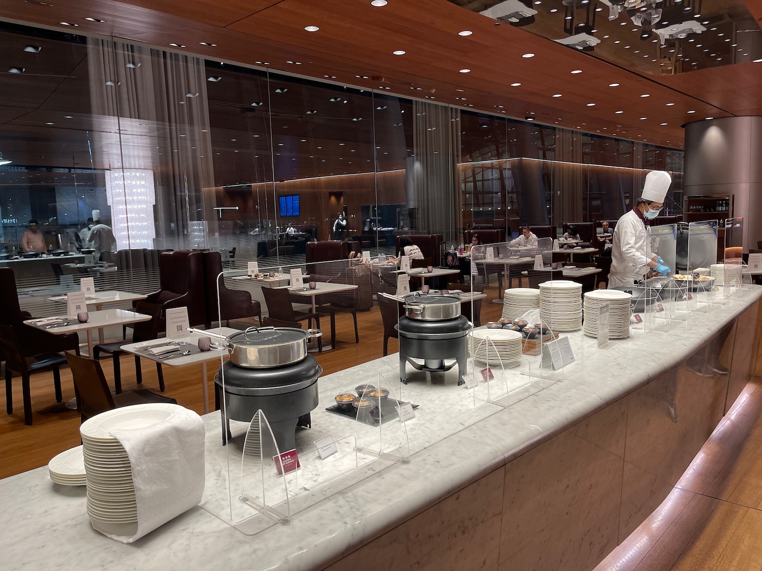 Review: Qatar Airways Al Mourjan Business Class Lounge – South, Doha Airport  - Executive Traveller