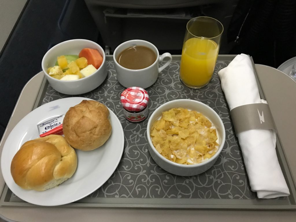 Review: Aerolineas Argentinas A340 Business Class Cancún to Buenos ...