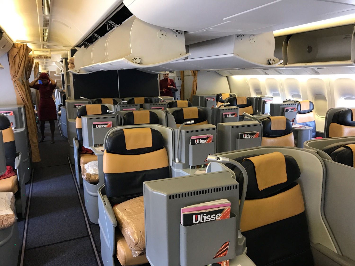 Magnifico! Alitalia Business Class from Rome to LA Live and Let's Fly