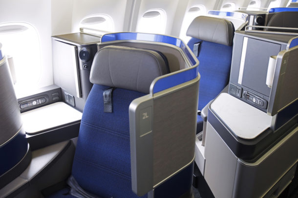 First United 767-300 with Polaris Seats Takes Flight - Live and Let's Fly