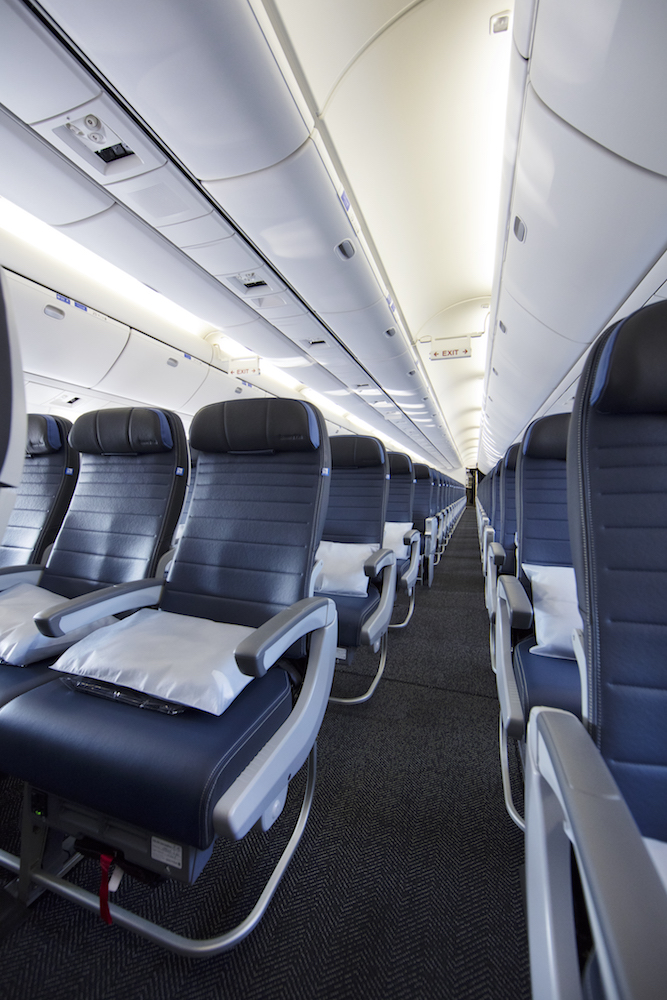 First United 767-300 with Polaris Seats Takes Flight - Live and Let's Fly