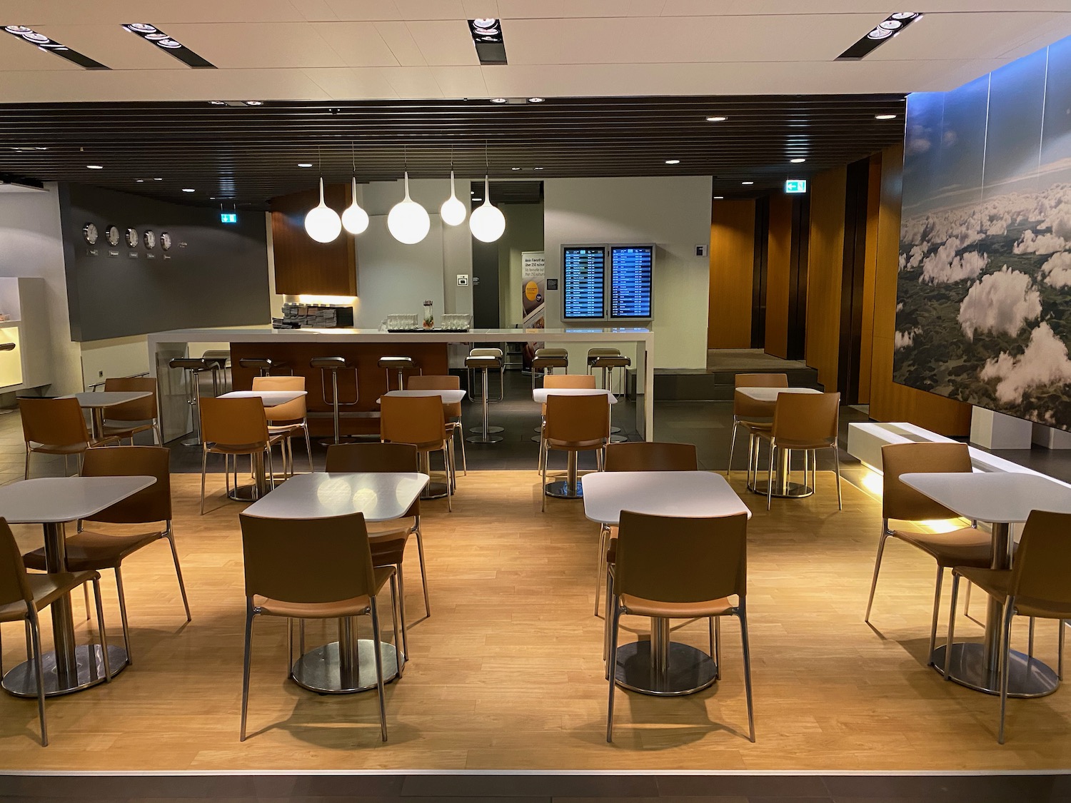 Review: Lufthansa Business Lounge Munich Airport (MUC) - One Mile at a Time