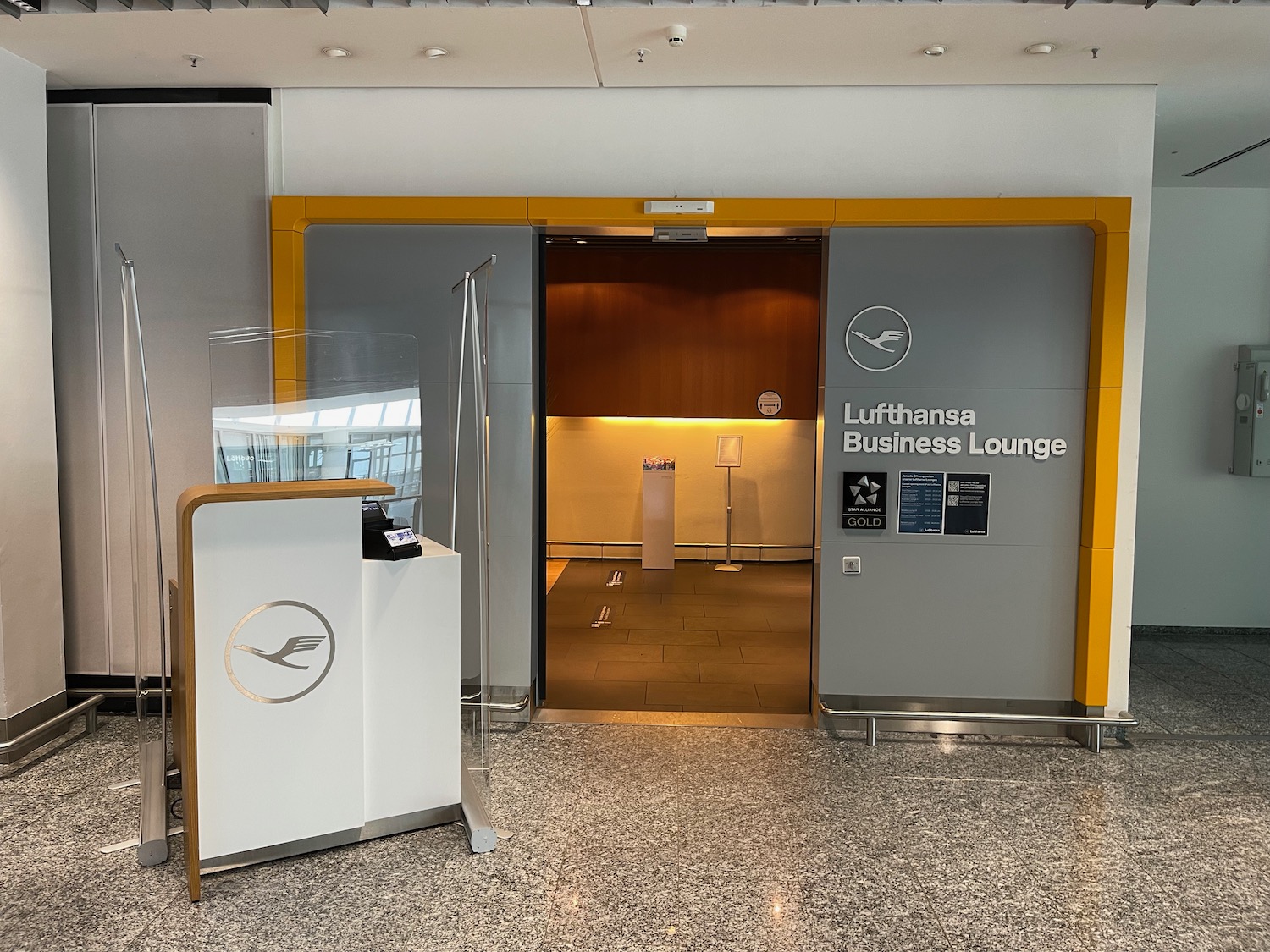 Review: Lufthansa Business Lounge Munich Airport (MUC) - One Mile at a Time