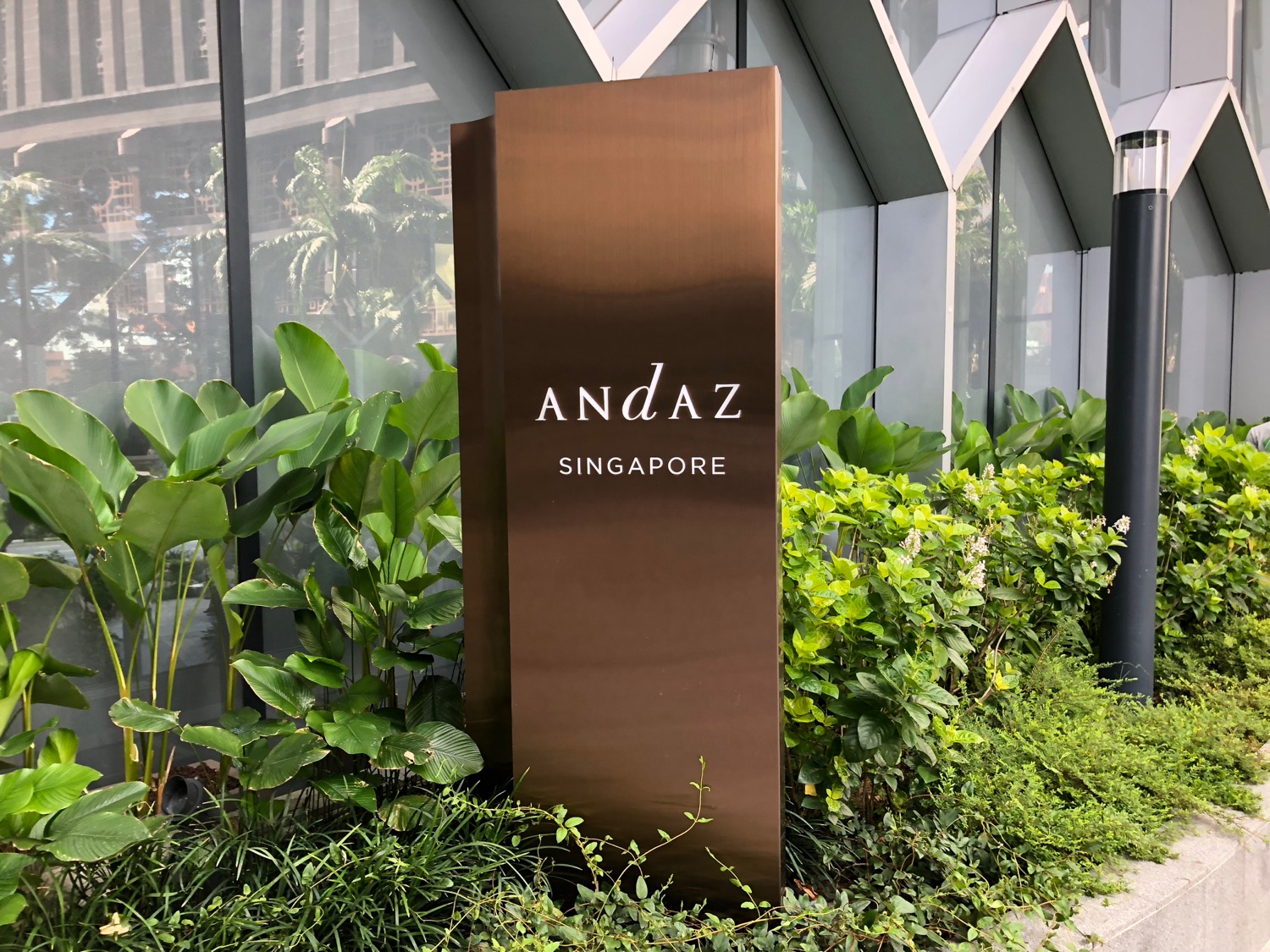 Review Andaz Singapore Live and Let's Fly