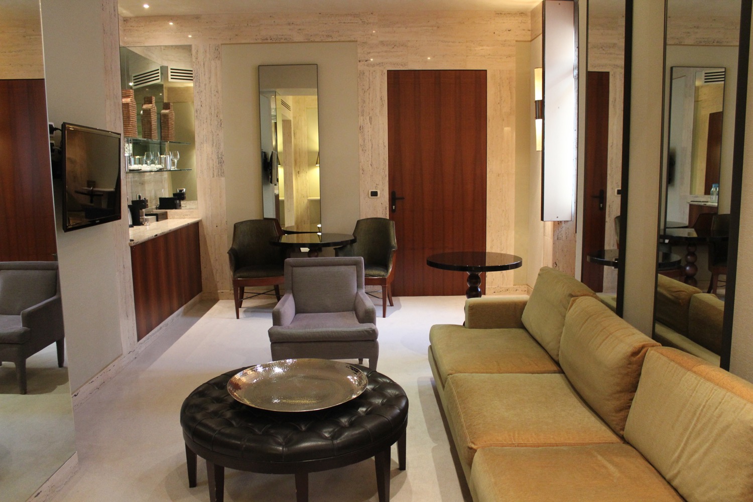 Review: Park Hyatt Milan (Prestige Suite) - Live and Let's Fly, image size:1500x1000