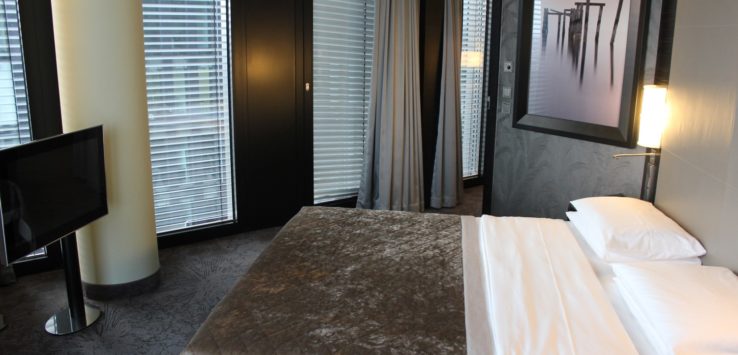 Hyatt Regency Dusseldorf Suite Review