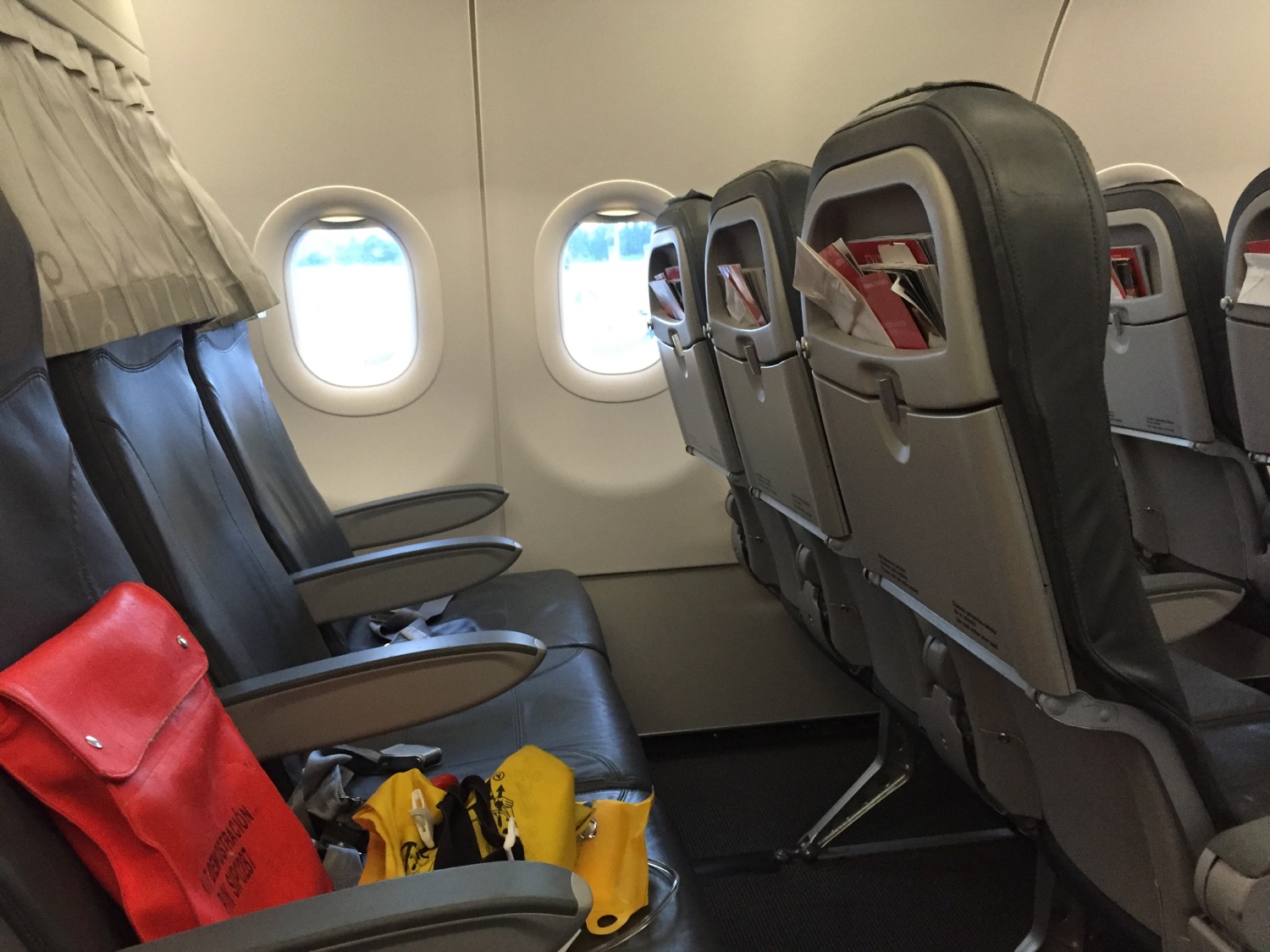 Review: Iberia A320 Business Class Bilbao to Madrid - Live and Let's Fly