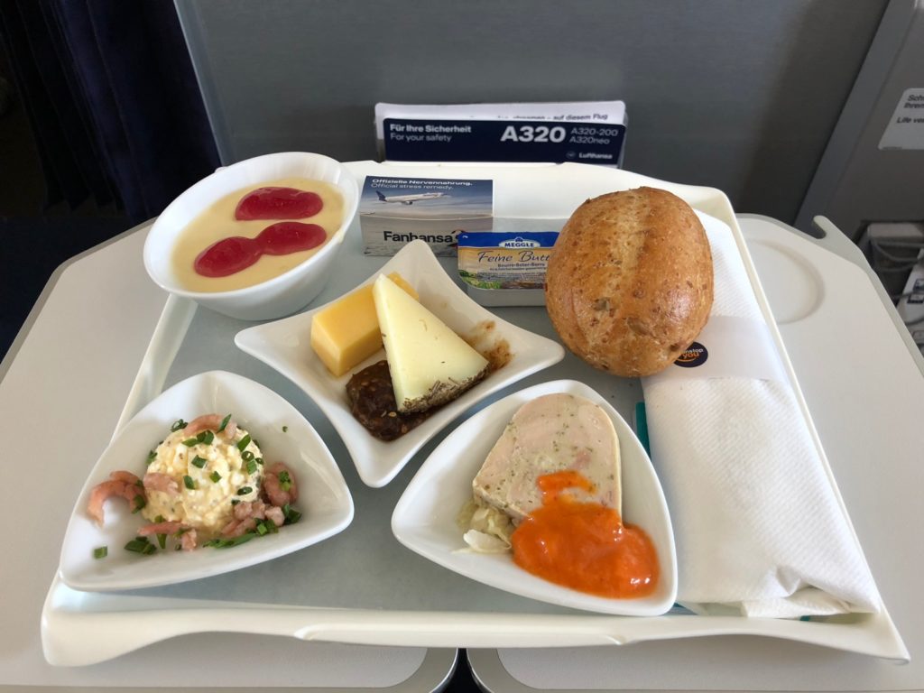 Full Lunch on 35-Minute Lufthansa Flight - Live and Let's Fly