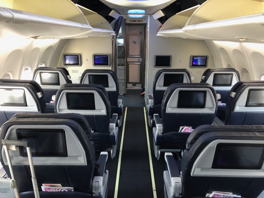 Aeromexico Business Class Impresses On Flight To Mexico City - Live And ...