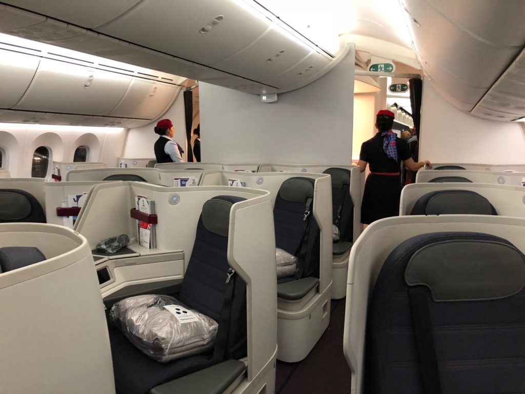 First Impressions: Aeromexico 787 Business Class - Live and Let's Fly