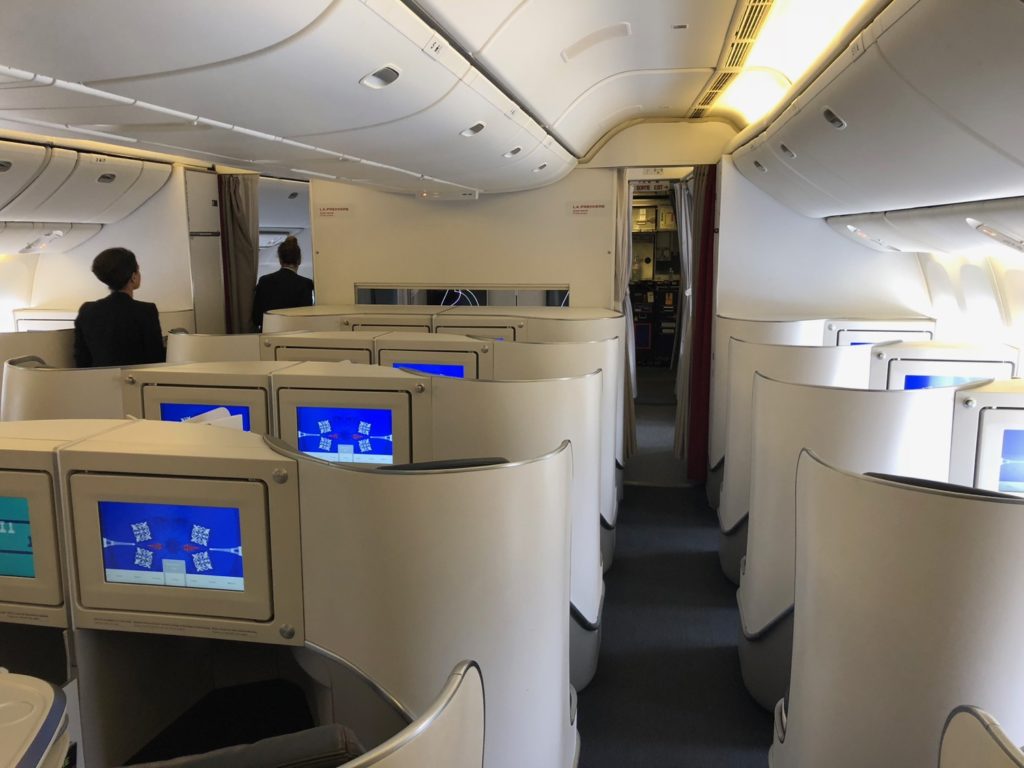 Review: Air France 777-300ER Business Class Paris To Dubai - Live and ...