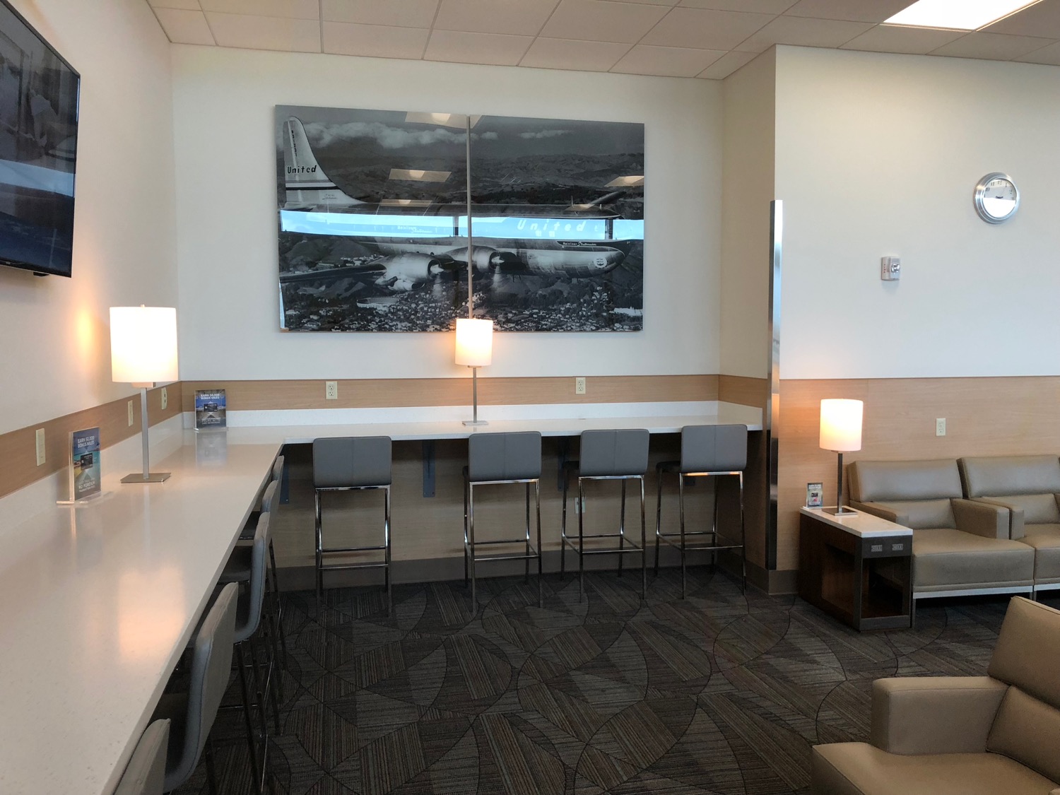 Review United Club Fort Lauderdale (FLL) Live and Let's Fly