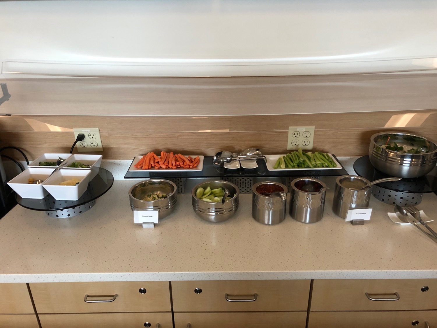 Review United Club Fort Lauderdale (FLL) Live and Let's Fly