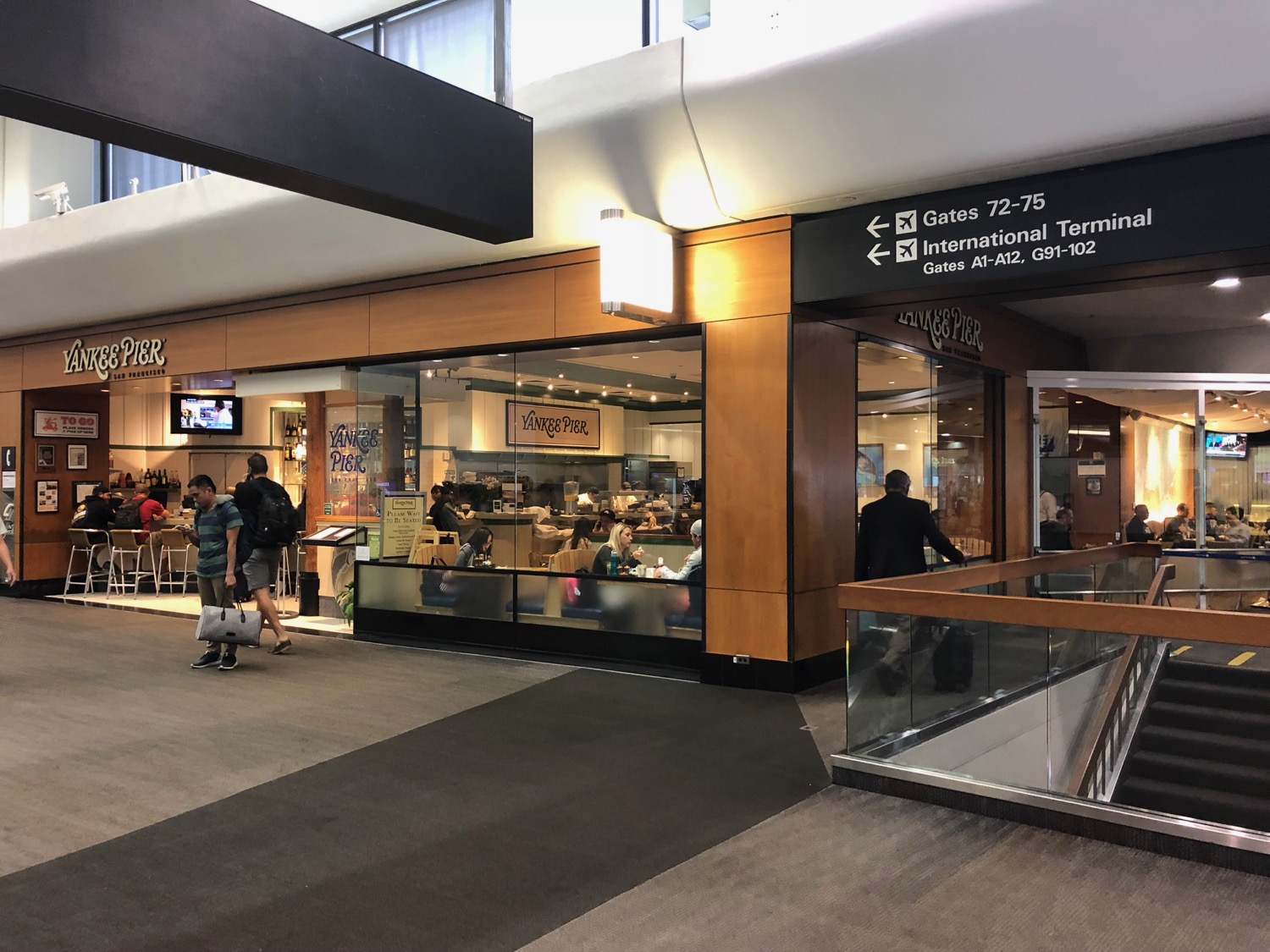 Review Yankee Pier SFO (Priority Pass Restaurant) Live and Let's Fly