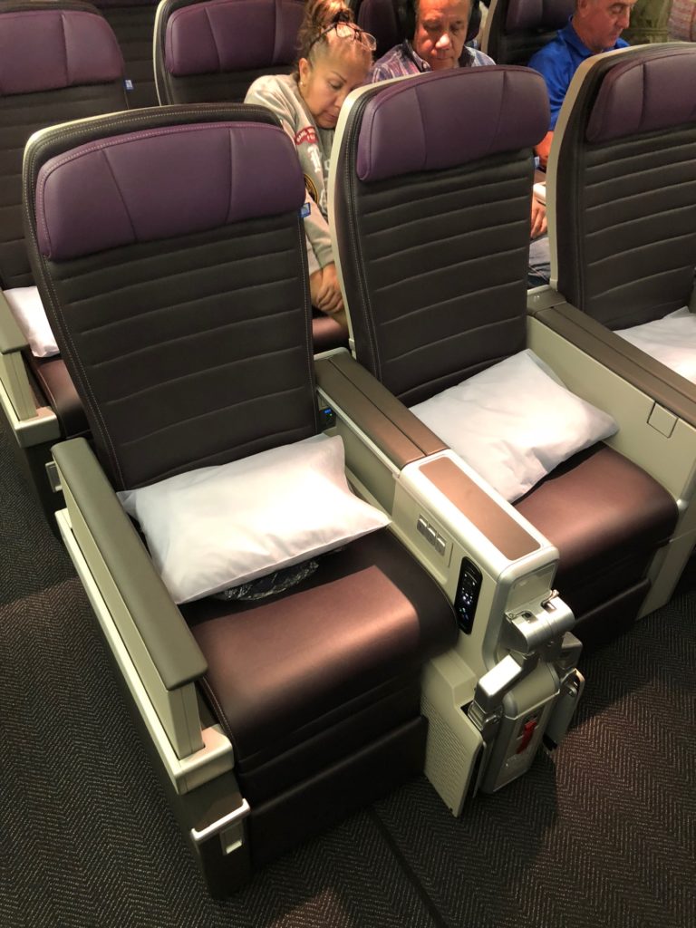 pictures-testing-out-united-s-new-premium-economy-live-and-let-s-fly