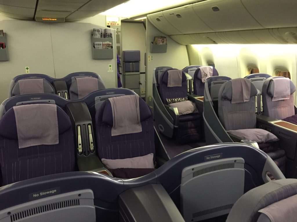 Review: Thai Airways 777-200 Business Class Bangkok To Seoul - Live and ...