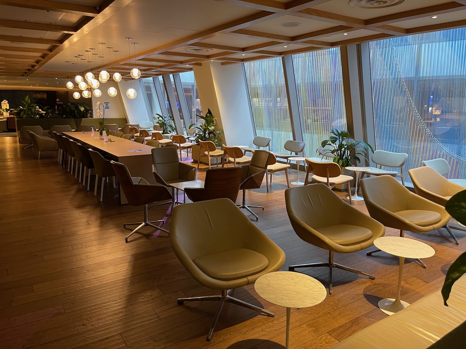 Inside the First-Ever Oneworld Airport Lounge