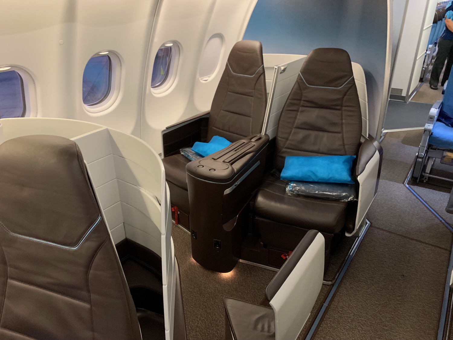 First Impressions Hawaiian Airlines A330 First Class Live and Let's Fly