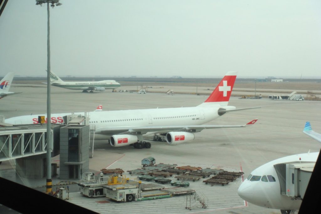SWISS AIR A340 FIRST CLASS REVIEW visual data 4