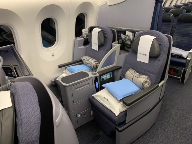 Review: United Airlines 787-9 Business Class Los Angeles To London ...
