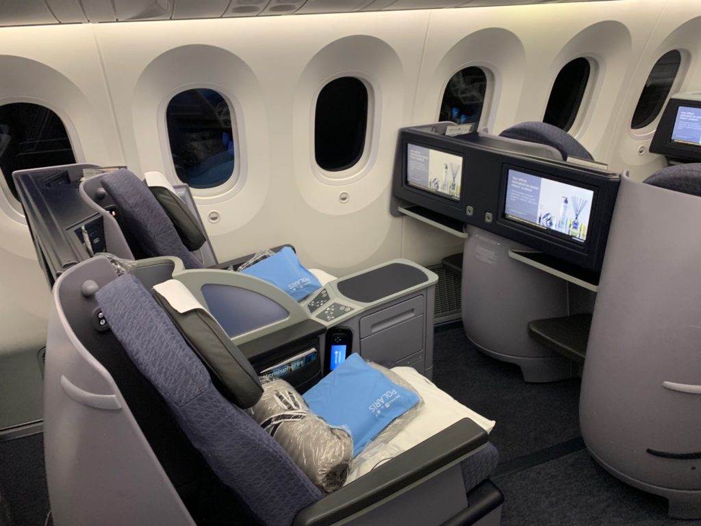 Review: United Airlines 787-9 Business Class Los Angeles To London ...