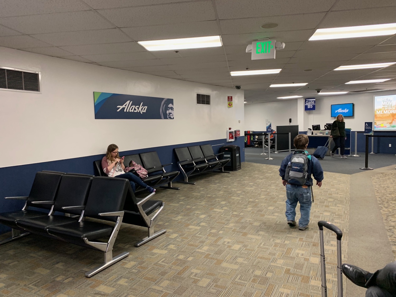 Review: Alaska Airlines (Horizon) E-175 First Class Burbank To Seattle ...