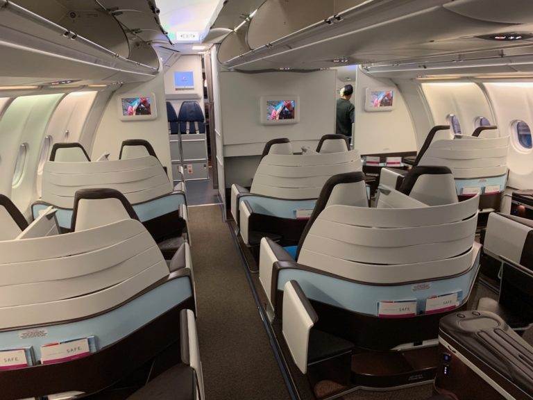 Review: Hawaiian Airlines A330-200 First Class Los Angeles To Honolulu ...