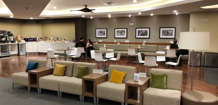 Hawaiian Airlines Plumeria Lounge HNL Review