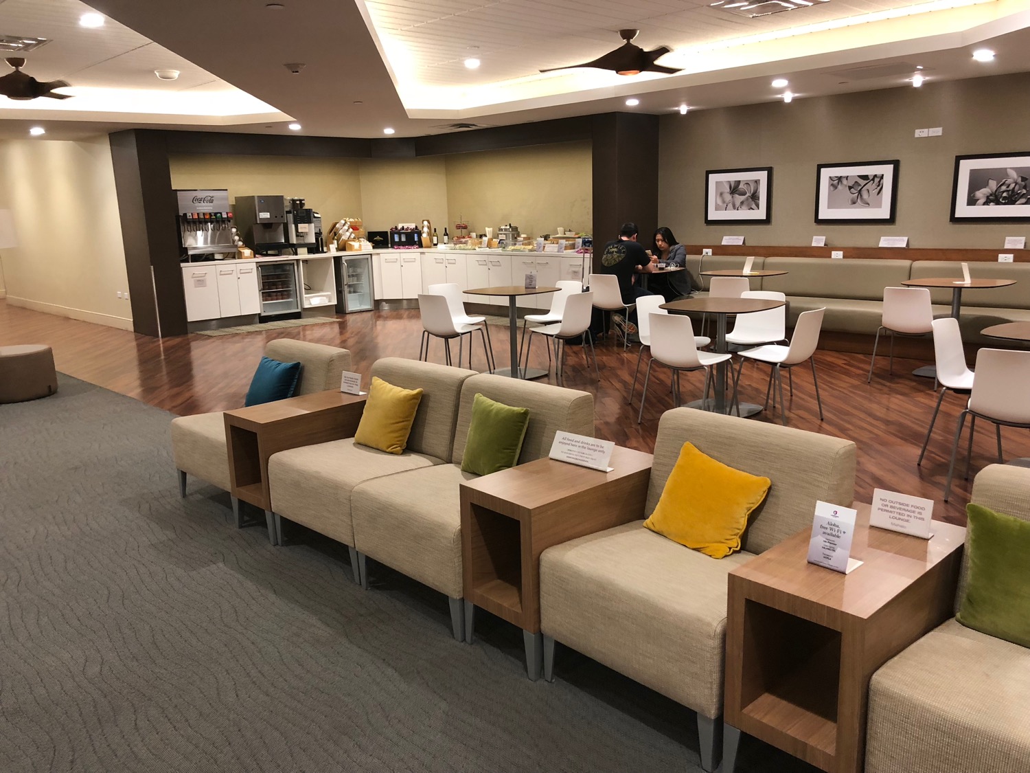 Review Hawaiian Airlines Plumeria Lounge Honolulu (HNL) Live and Let