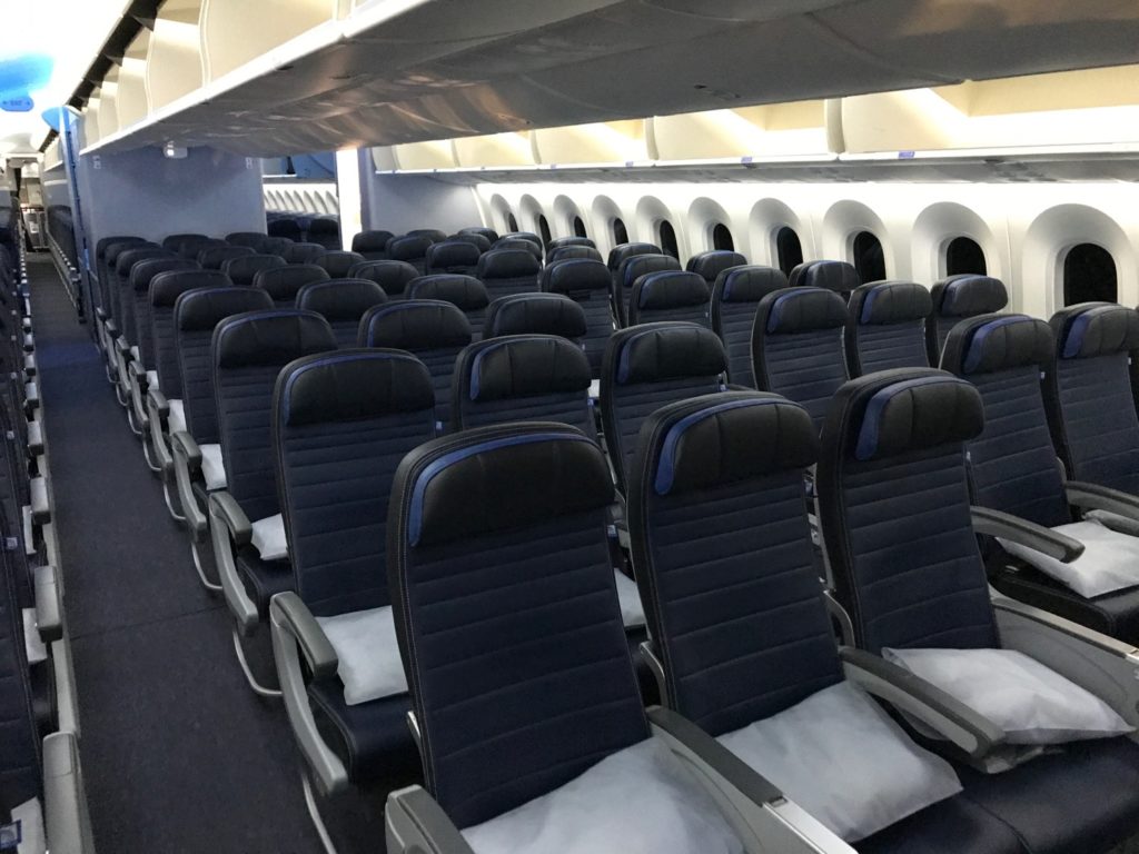 Review: United Airlines 787-9 Economy Class Los Angeles To London ...