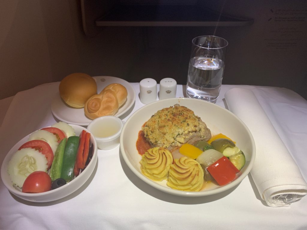 First Impressions: Royal Jordanian 787-8 Business Class - Live and Let ...