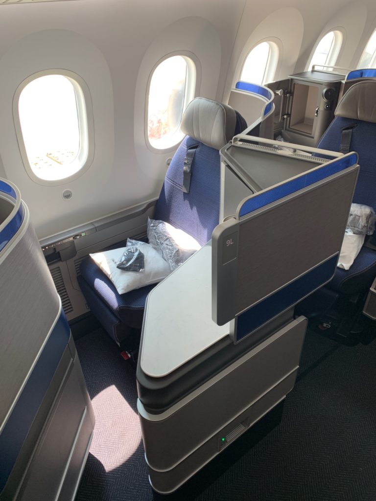 Review: United 787-10 Polaris Business Class Newark To Los Angeles ...