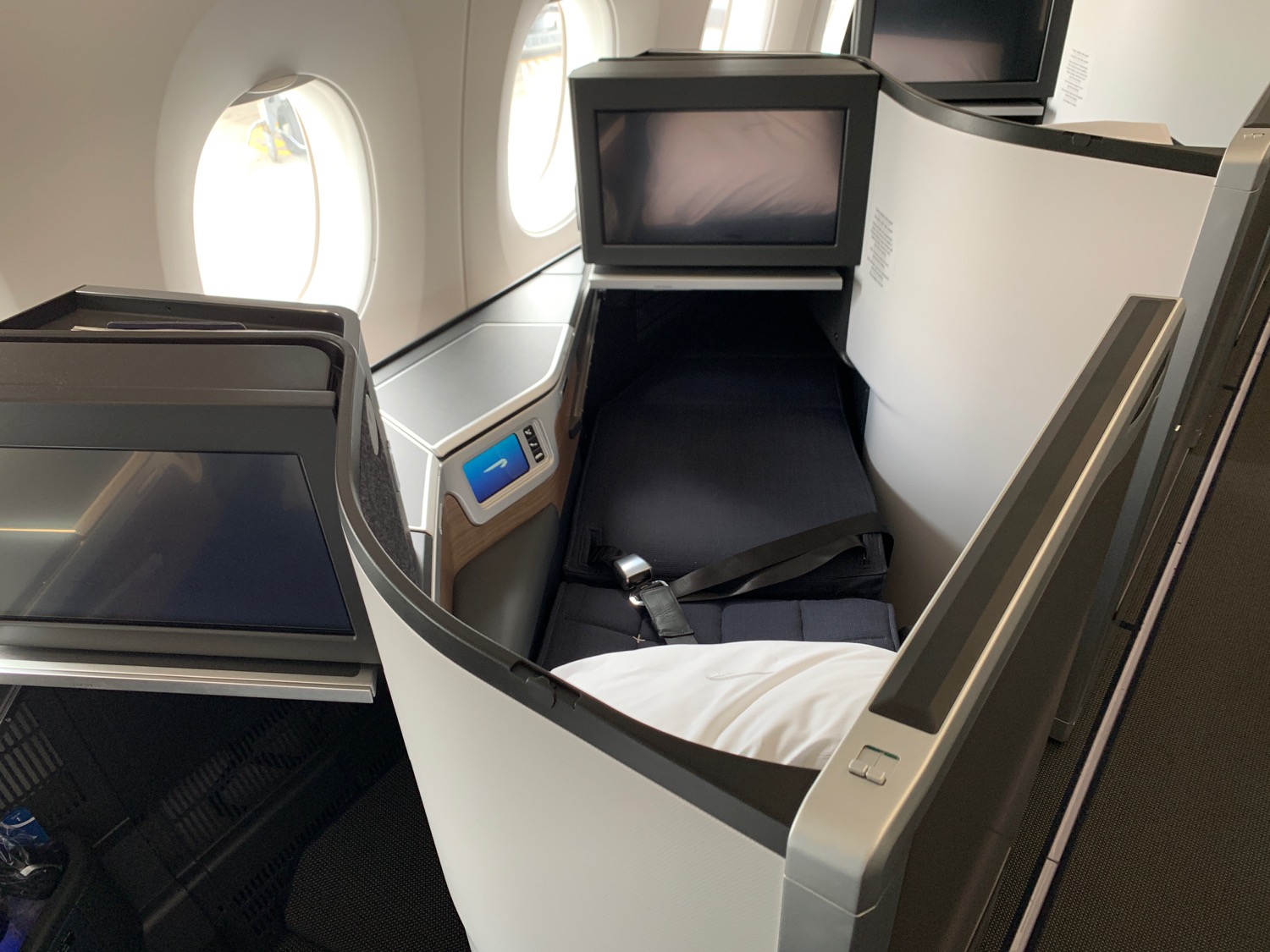 First Impressions: British Airways A350-1000 Club World Suites - Live ...