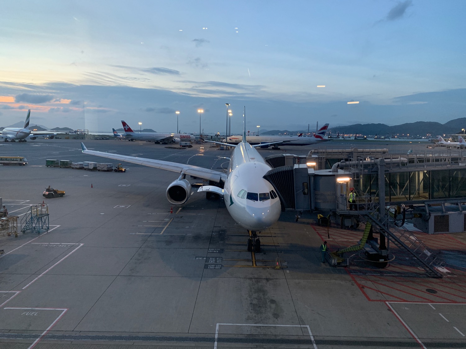 Review: Cathay Pacific A330-300 Business Class - Live and Let's Fly