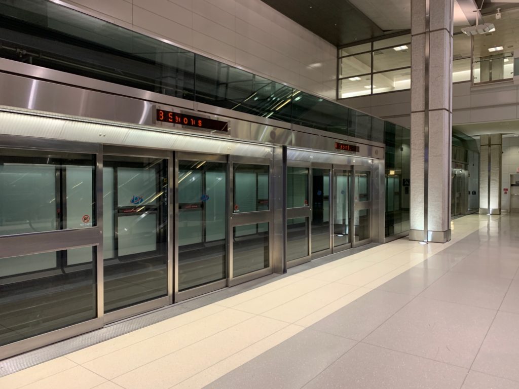 Review Sleepbox Lounge Washington Dulles (IAD) Live and Let's Fly